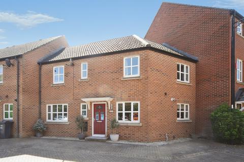 3 bedroom terraced house for sale, Massingham Park, Taunton
