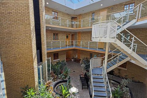 2 bedroom flat for sale, Whincroft Close, Ferndown BH22
