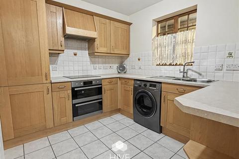 2 bedroom flat for sale, Whincroft Close, Ferndown BH22