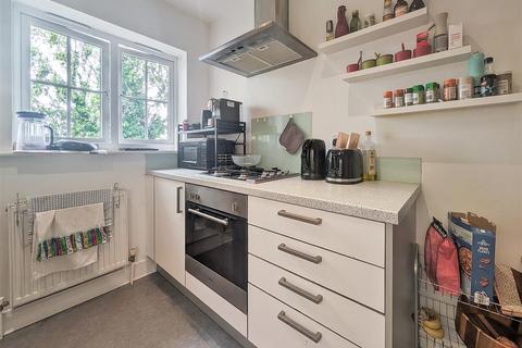 2 bedroom apartment to rent, King Cole Place, Colchester