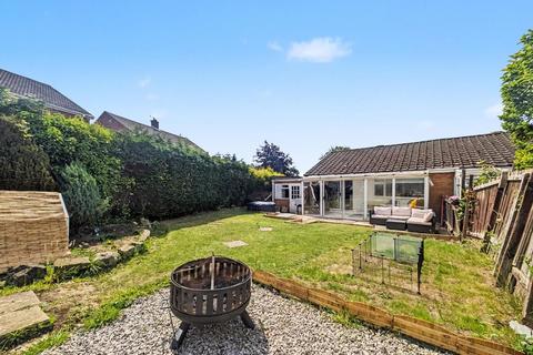 2 bedroom semi-detached bungalow for sale, Beckside Gardens, Newcastle Upon Tyne NE5