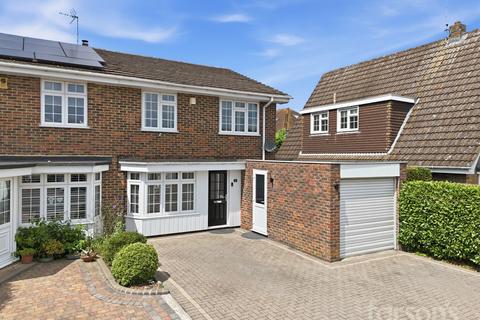 Willowdene, Pilgrims Hatch, CM15