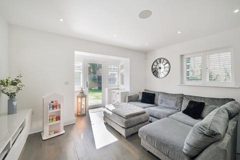 2 bedroom end of terrace house for sale, Horseshoe Terrace, Kingswood, KT20