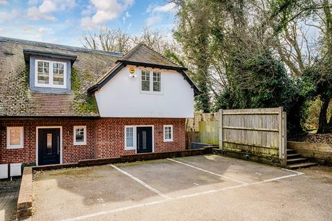 2 bedroom end of terrace house for sale, Horseshoe Terrace, Kingswood, KT20