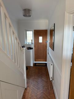 3 bedroom semi-detached house to rent, Vine Lane, Uxbridge UB10