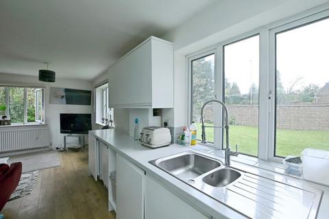 2 bedroom flat for sale, North Road, Petersfield GU32