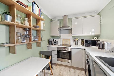 1 bedroom apartment for sale, Ravens Way, London SE12