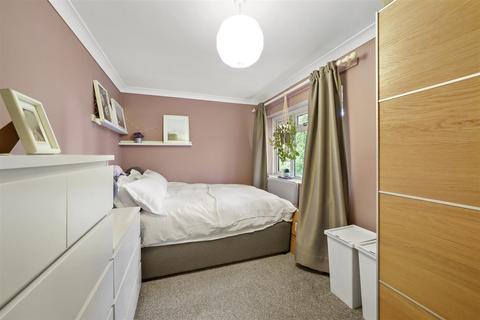 1 bedroom apartment for sale, Ravens Way, London SE12