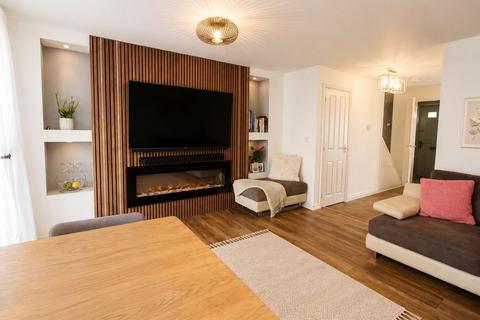 4 bedroom semi-detached house for sale, Juniper Mead, Stotfold, Hitchin, SG5
