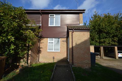 2 bedroom terraced house to rent, Wentworth Drive, Bishops Stortford, CM23