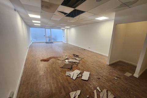 Retail property (high street) to rent, 236 Stamford Hl London N16 6TT