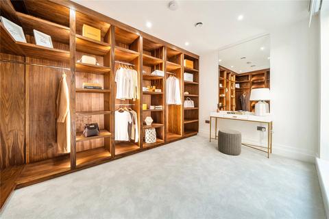 undefined, Rosemont Road, London