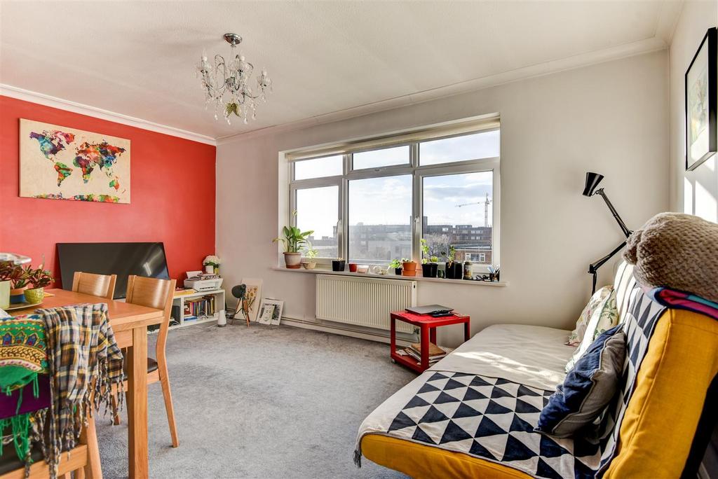 Apartment in Hove, Brunswick - View 2