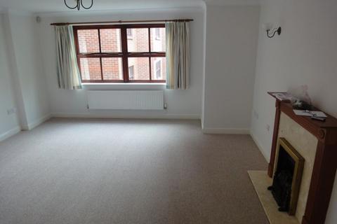 2 bedroom flat to rent, Swan Court