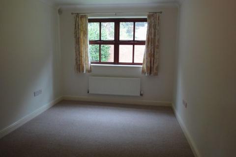 2 bedroom flat to rent, Swan Court
