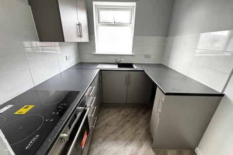 2 bedroom apartment to rent, Banstead Close, Wolverhampton WV2