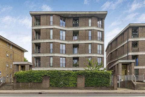 Seven Sisters Road, London N4