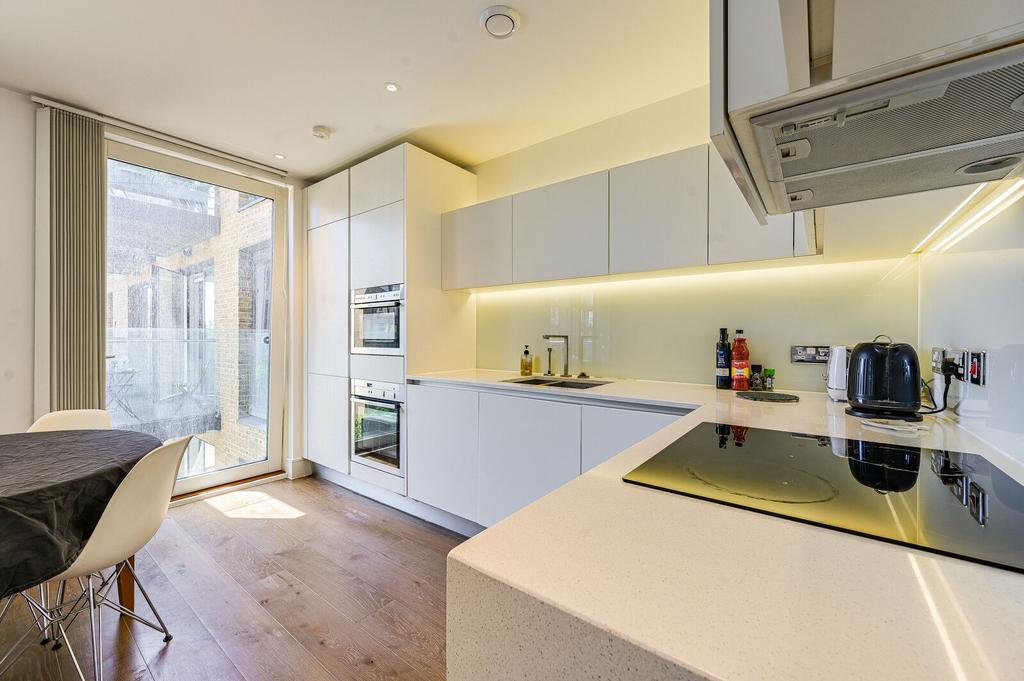 Apartment in London - More