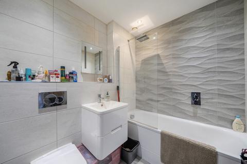 1 bedroom apartment for sale, High Street, Beckenham, BR3