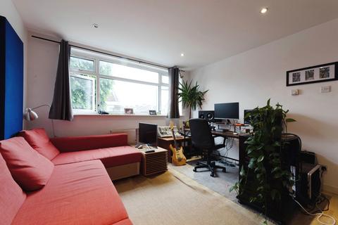 undefined, Raglan Road, London, E17