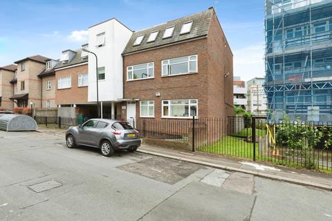 undefined, Raglan Road, London, E17