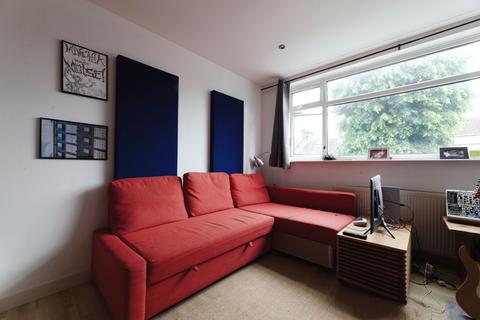 undefined, Raglan Road, London, E17