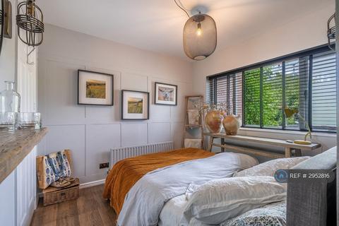 undefined, Derwent Drive, Telford, TF2