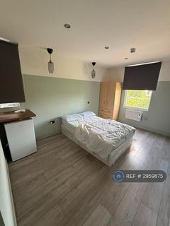 Studio to rent, Bellingham Road, London, SE6
