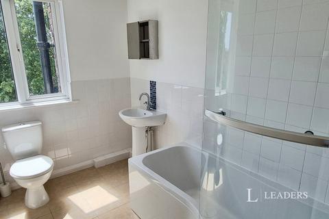 2 bedroom flat to rent, Clovelly, 20 Blackwater Road, Eastbourne, BN21