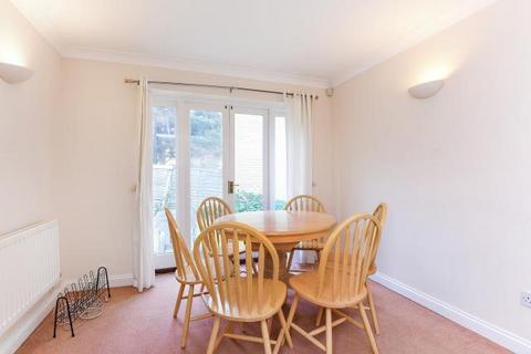 3 bedroom detached house to rent, Acland Close, Headington, Oxford, OX3