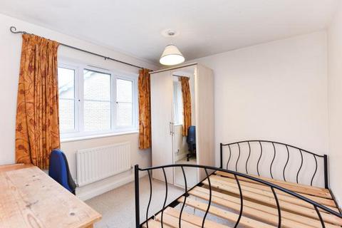 3 bedroom detached house to rent, Acland Close, Headington, Oxford, OX3