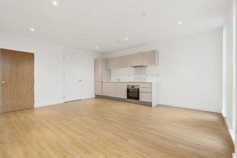 2 bedroom flat to rent, WINCHESTER HOUSE, Bond Way, Bracknell, RG12