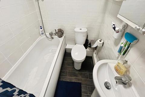 2 bedroom terraced house for sale, Lilly Street, Heaton