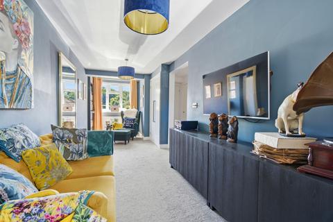 3 bedroom semi-detached house for sale, Queens Close, Ascot