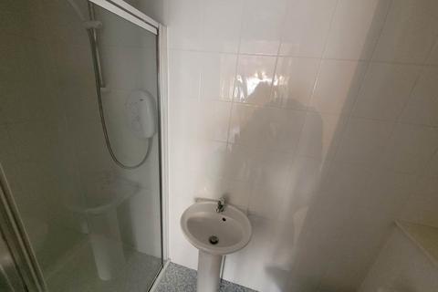 4 bedroom house to rent, 81 Blackness Road, ,