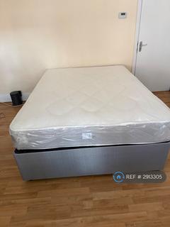 1 bedroom in a house share to rent, Harlech Road, Leeds, LS11