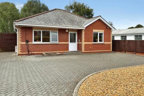 2 bedroom bungalow for sale, Penlline Road, Whitchurch, Cardiff