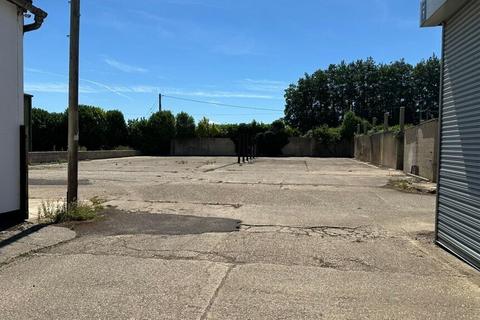 Land to rent, Waltham Ln Basingstoke RG25 2BS