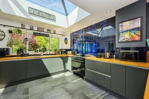 5 bedroom detached house for sale, Kearton Close, Kenley, CR8