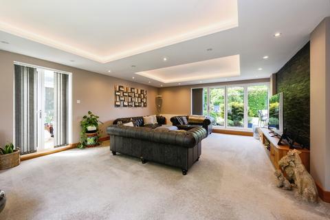 5 bedroom detached house for sale, Kearton Close, Kenley, CR8