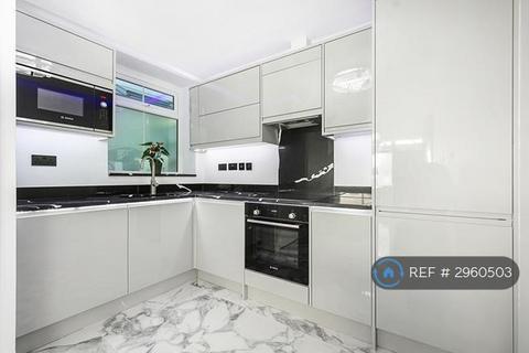 3 bedroom semi-detached house to rent, Glenthorne Road, Hammersmith, London, W6