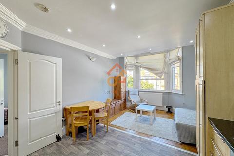 1 bedroom flat to rent, 80 Tollington Park, London, N4