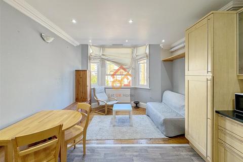 1 bedroom flat to rent, 80 Tollington Park, London, N4