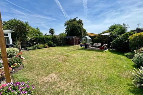 3 bedroom detached bungalow for sale, Downs Way, Ashford TN25