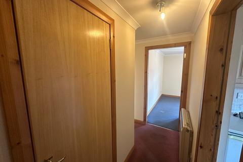 2 bedroom flat to rent, 214c, South Street, Perth, PH2 8NY