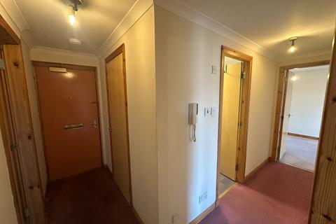 2 bedroom flat to rent, 214c, South Street, Perth, PH2 8NY