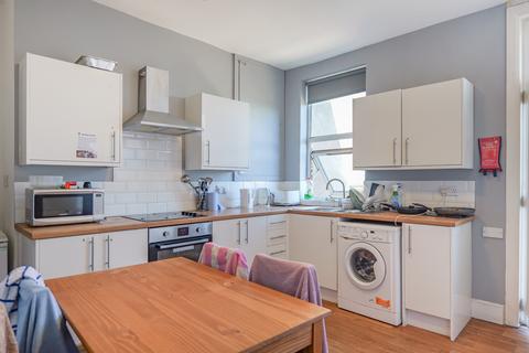 5 bedroom house of multiple occupation for sale, Sheffield Road, Barnsley S70