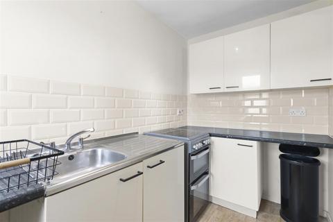 2 bedroom maisonette for sale, Gardner Court, Herstmonceux East Sussex