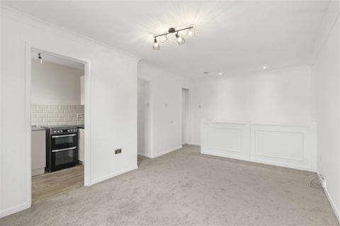 2 bedroom maisonette for sale, Gardner Court, Herstmonceux East Sussex