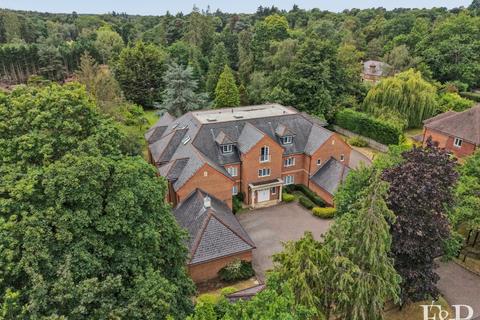 2 bedroom apartment for sale, Charters Road, Sunningdale